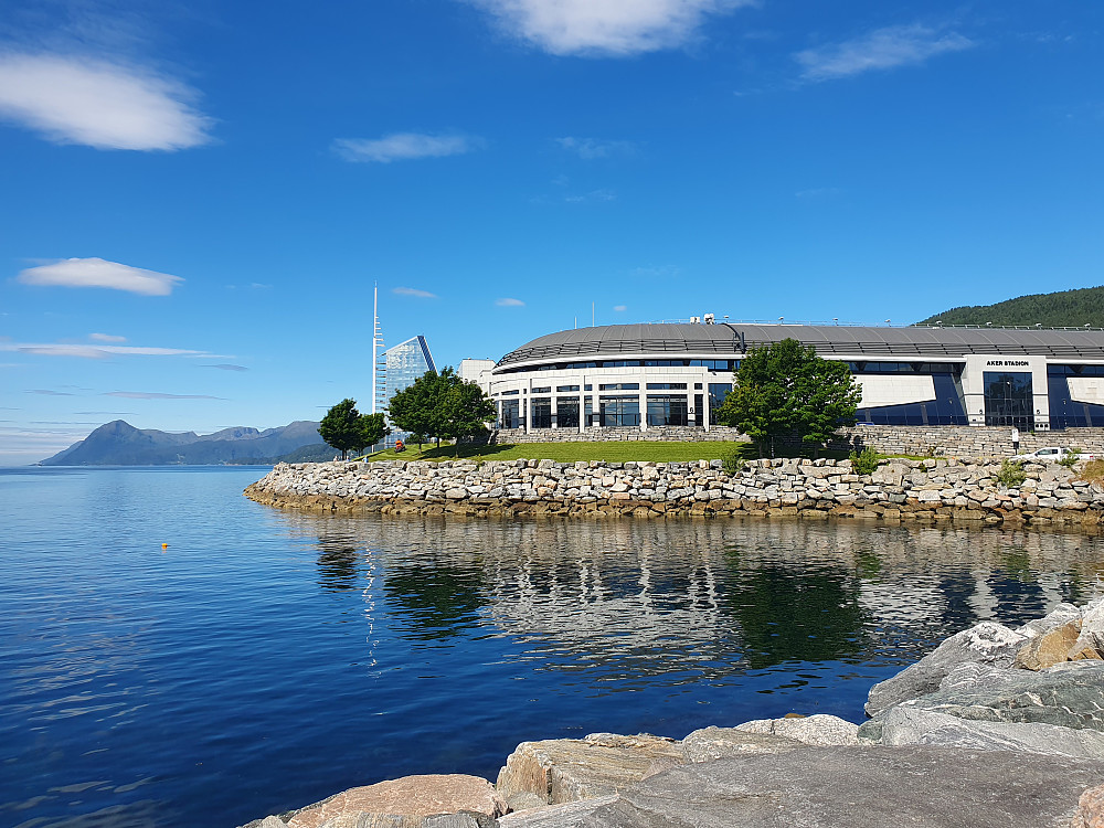 Molde stadion ligger fint til ved sjøen