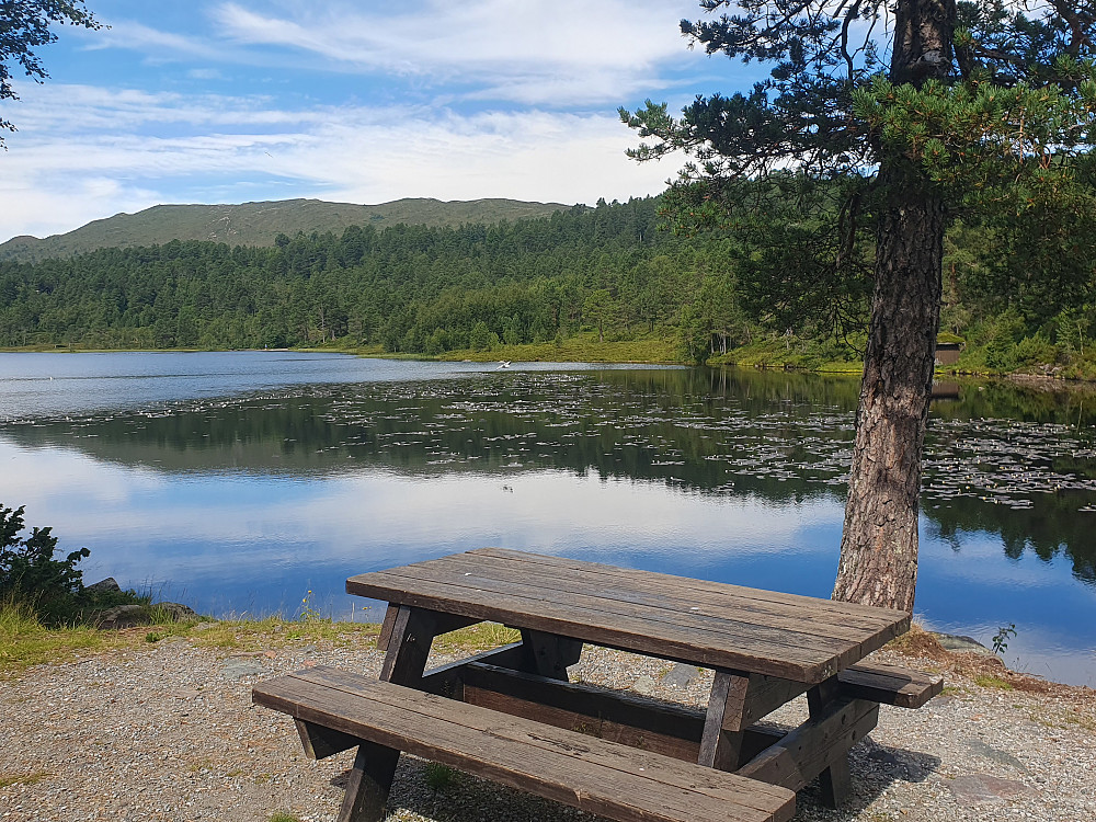 Idyll ved Øverlandsvatnet 