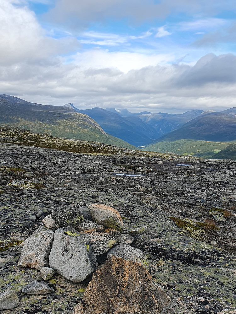 Mot Romsdalen 