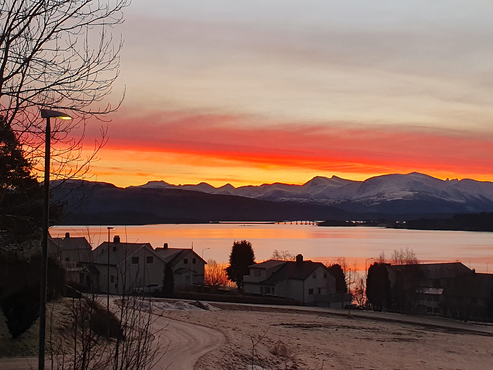 Dagens soloppgang i Molde 
