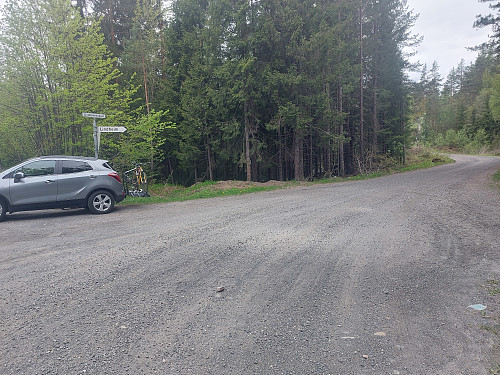 Parkering i innkjøring Lindheimveien