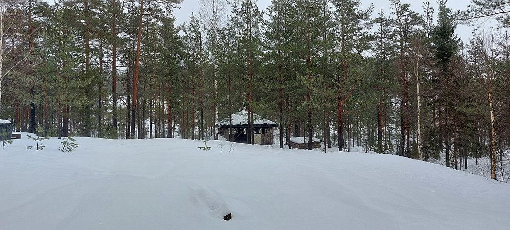  Gapahuk ved Lomtjern