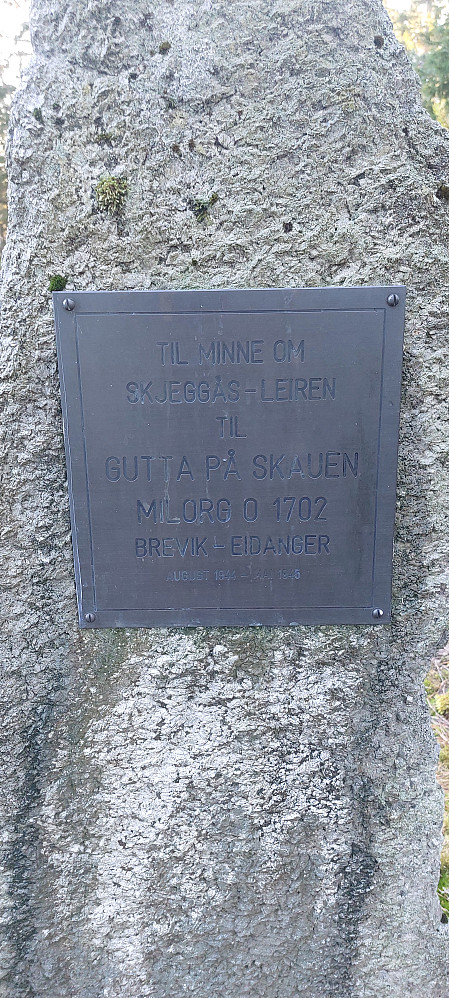  Minnestein over Skjeggås-leiren