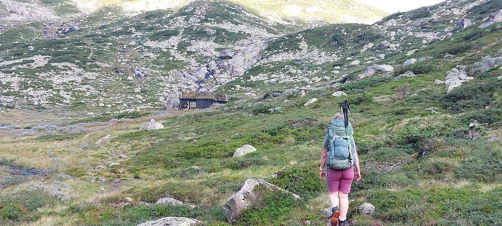 Mot Skavskarhytta og Skavskarbrokka