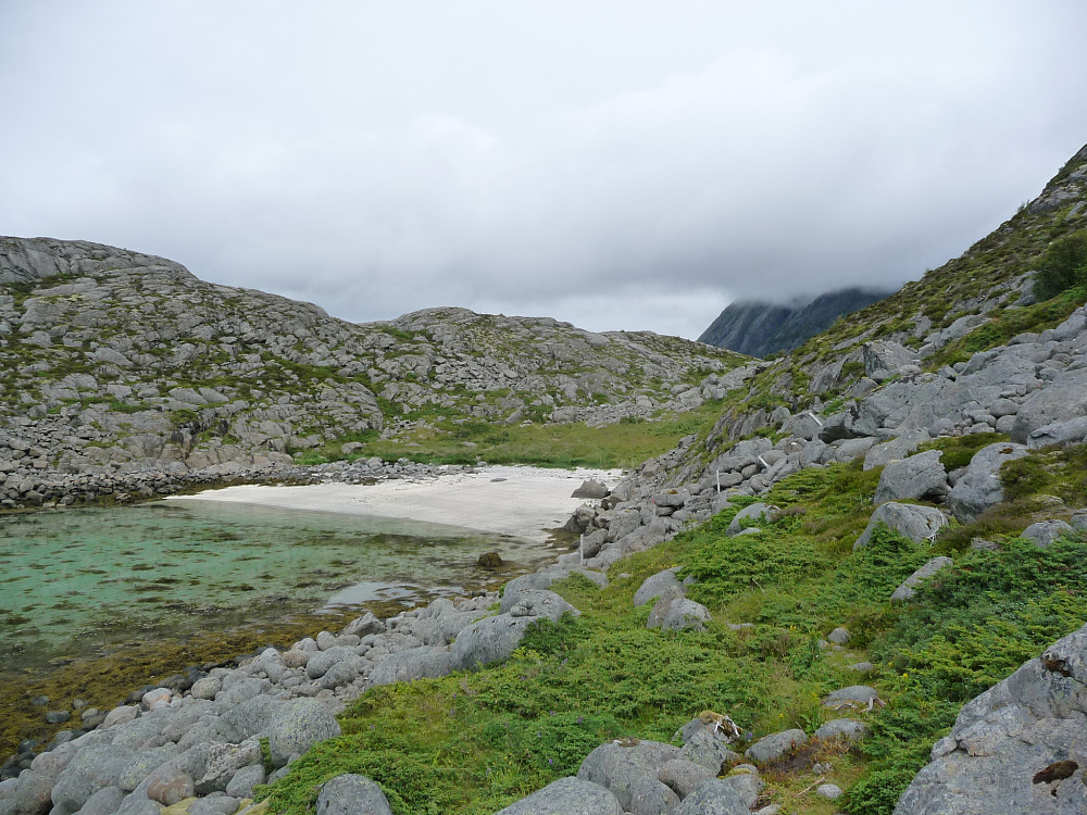 Fine sandstrender flere steder