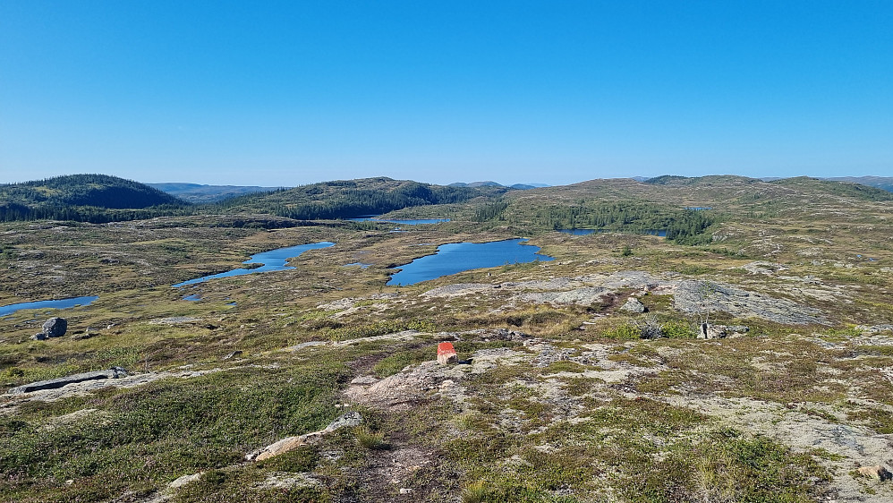 Tverrskauan, Tvillingtjønnin og Store Fjellvatnet