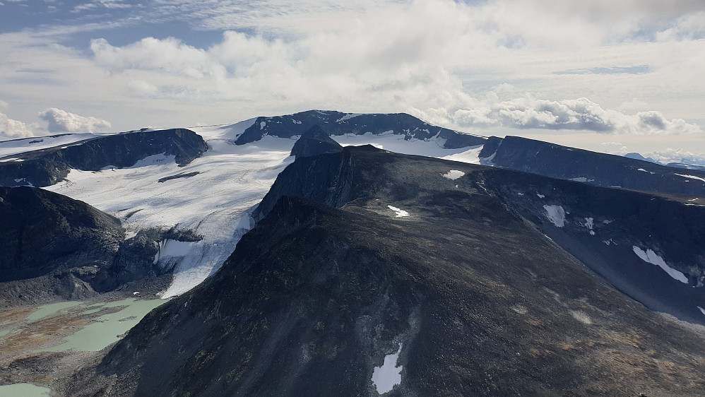 Svartholshøe, Trollstein-Rundhøe og Glittertind, sett fra Gråhøe.