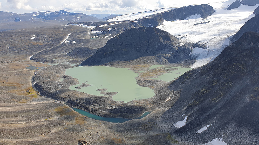 Trollsteintjønne og Grotbreahesten.