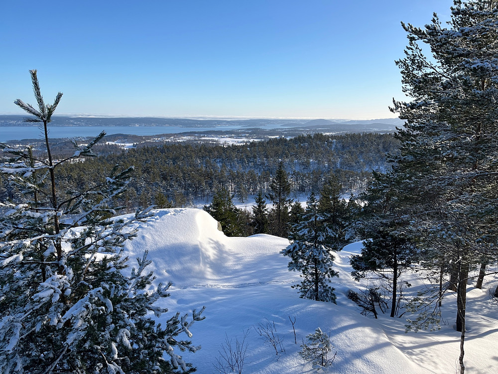 Vardåsen mot Fagerstrand