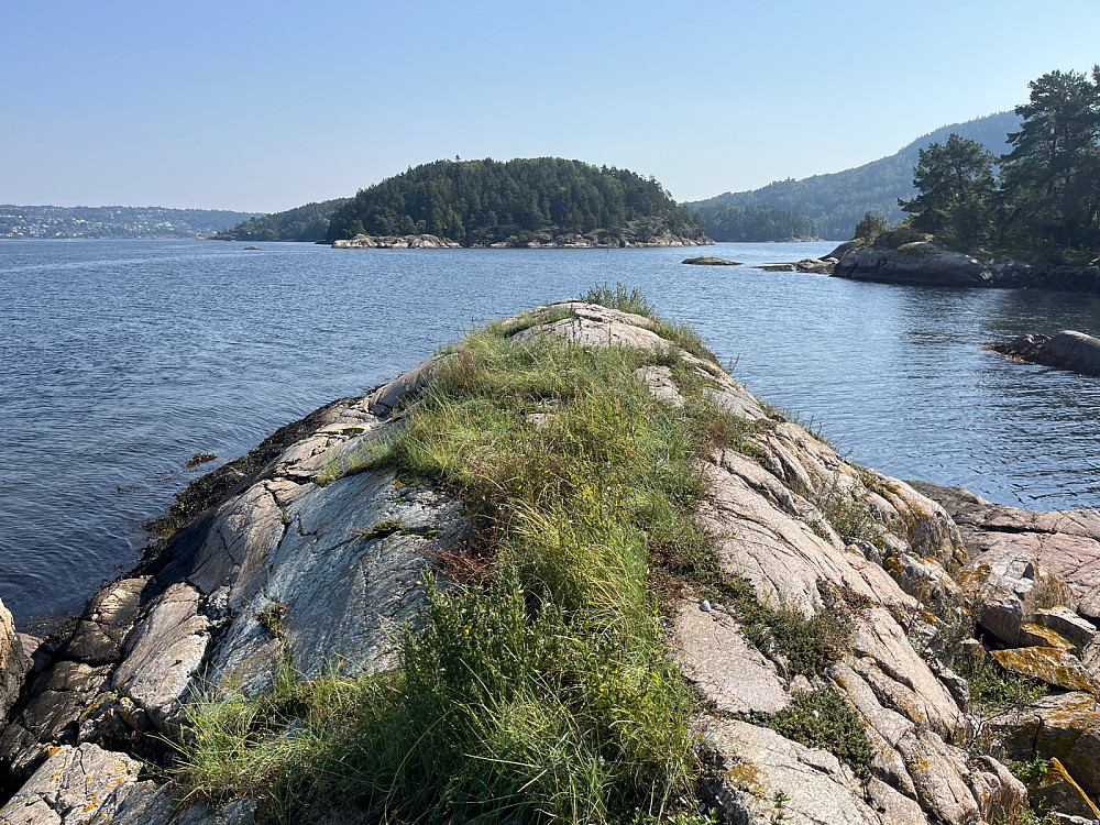 Skjær nord-øst for Rognholmen