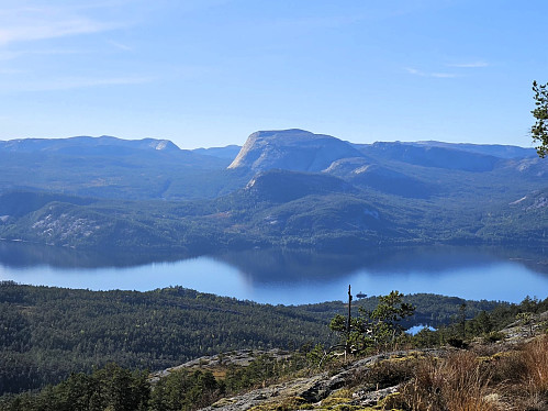 Mot Hægefjell