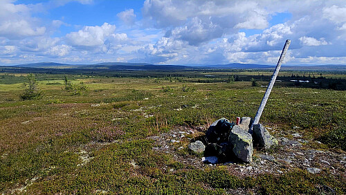 Øst for Kroktjernhøgda
