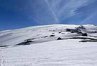 Nydelig skiterreng ned fra Søre Tinden mot Istjørna