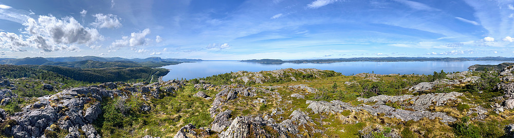 Panoramautsikt fra Sminesfjellet mot Folda