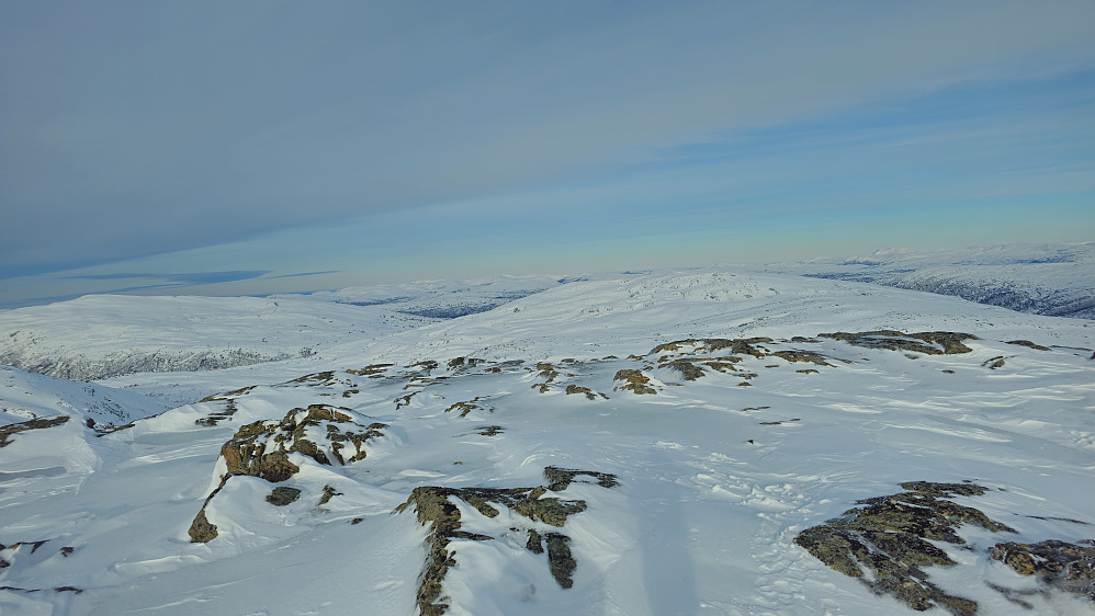 Langøyfjellet og Kufjellet nordover. Honnstadknyken til venstre.