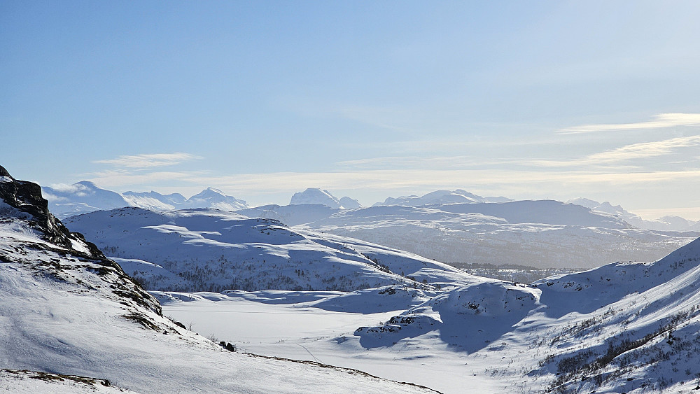 Kjente Trollheimstopper i det fjerne.