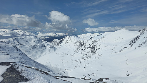Majestetisk utsikt ned mot Neådalen.