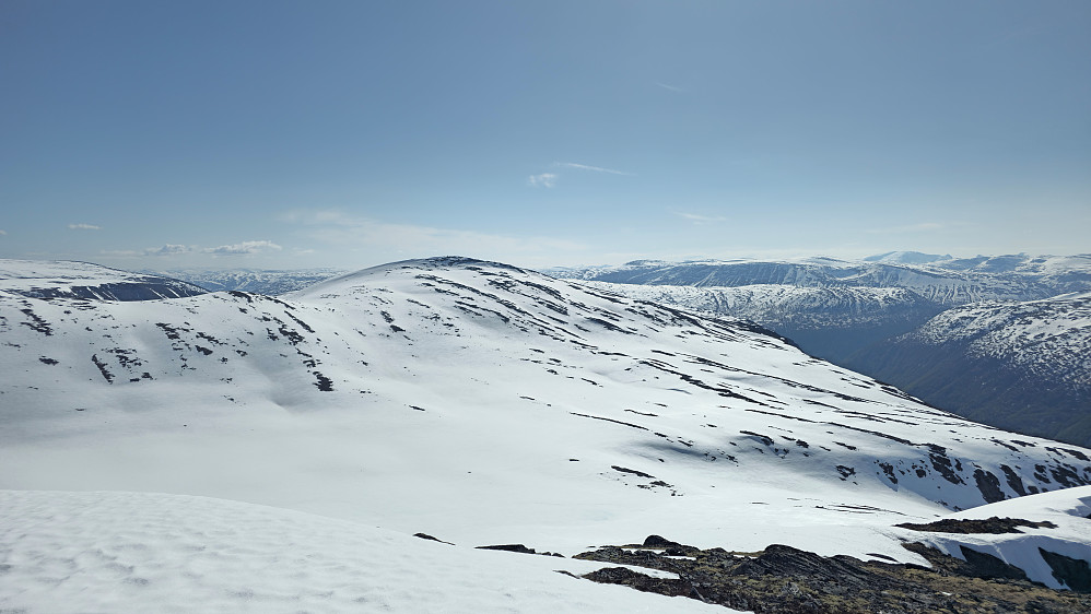 Graslitinden på motsatt side av Grynningsdalen.
