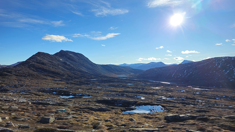 På tur mot Skardnebba. Lettgått her oppe.