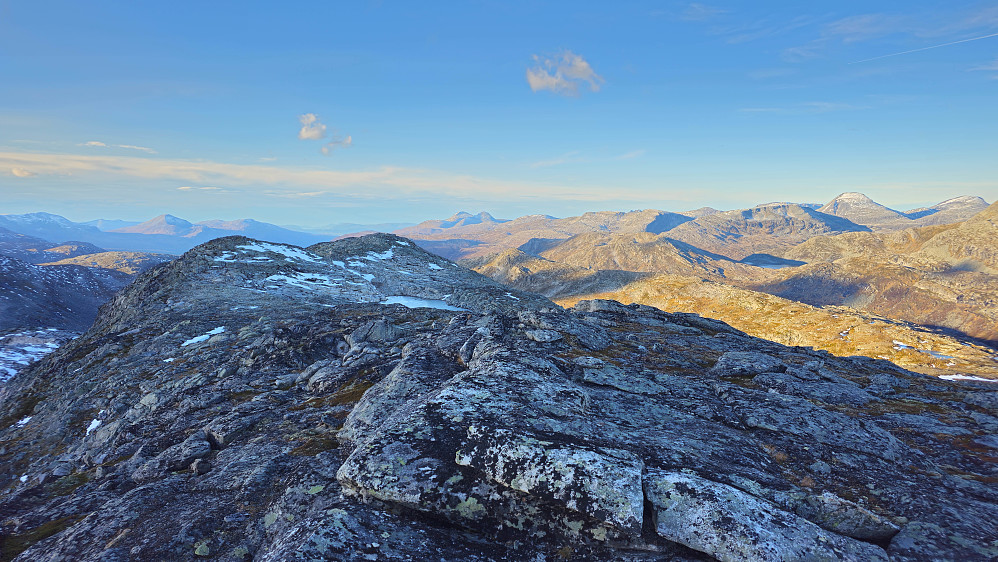 Nordvestover fra Tverrdalsfjellet.