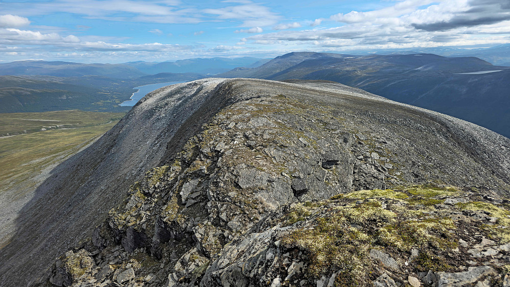 Klar for neste hakk. Denne gangen skal vi holde litt til venstre på tur ned.