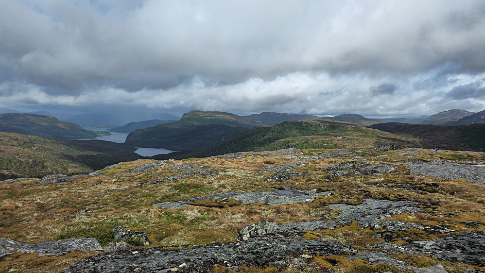 Valsøyfjorden og Heim.