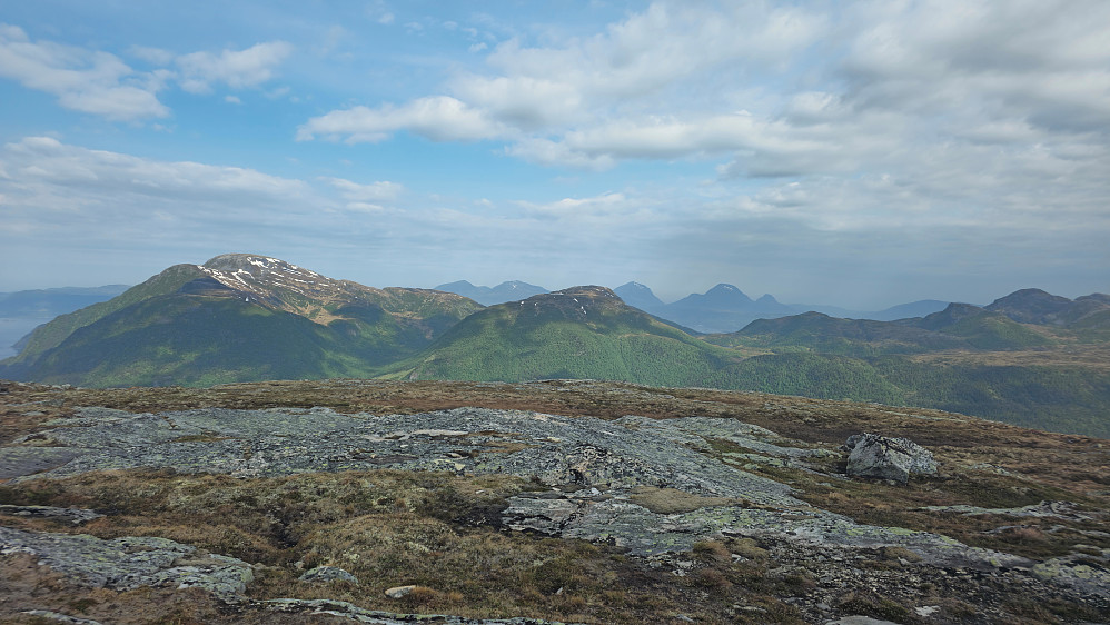Saksa og Skreåfjellet.