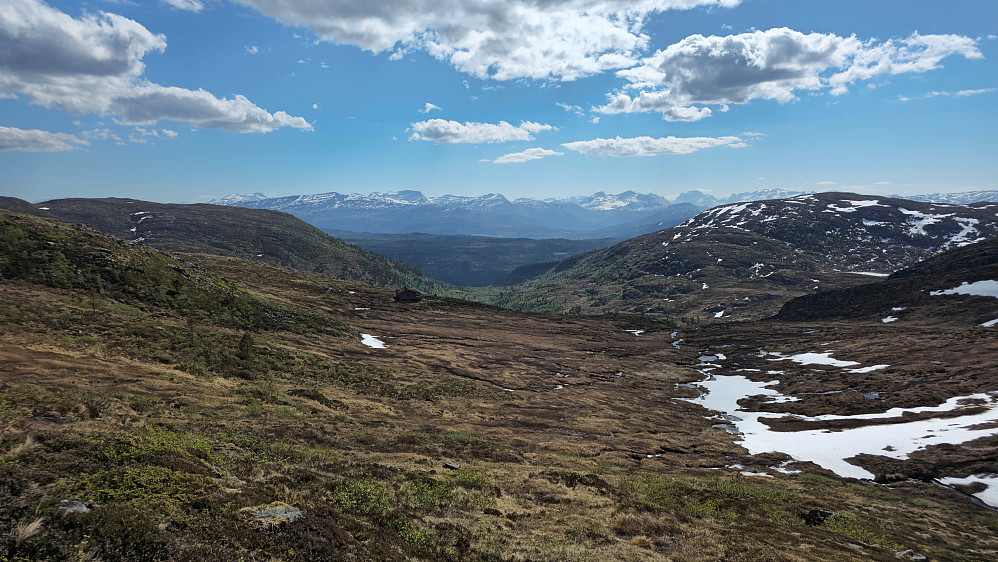 Tverrlihytta. Snart oppe på Middagsfjellet.