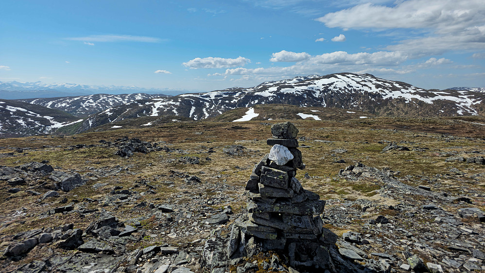 Middagsfjellet. Saufjellet bak.