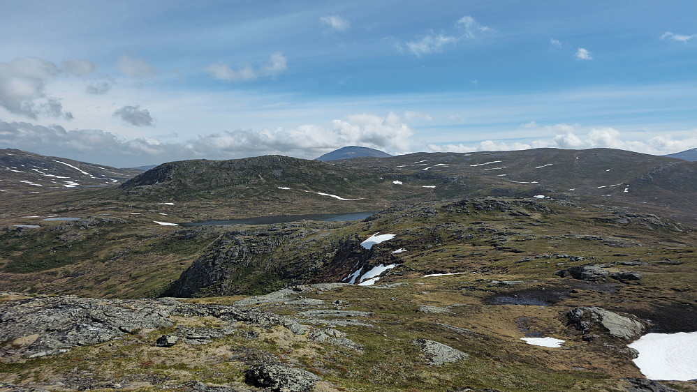 Videre mot Kvenngrøhausen og Kufjellet.