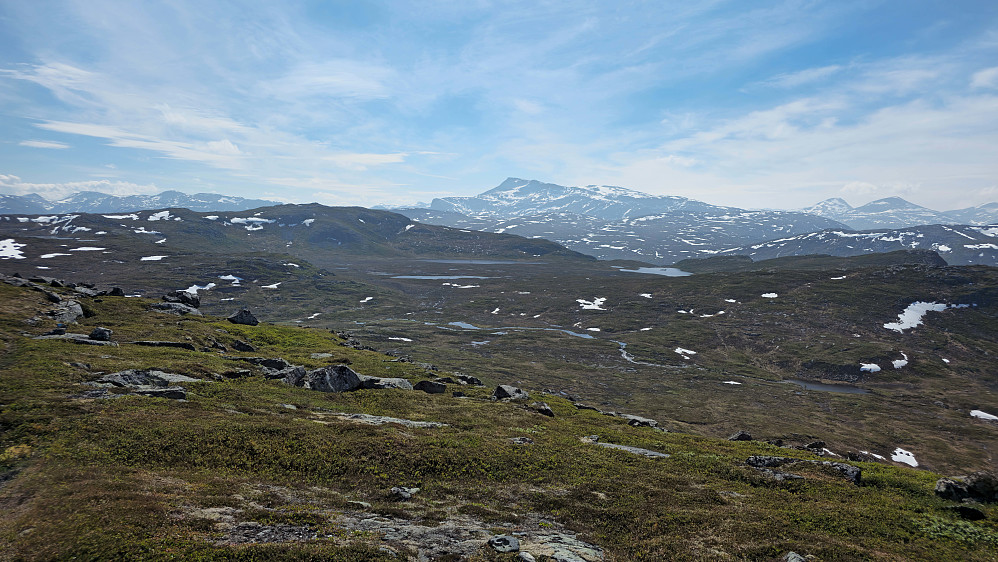 Sikter meg inn mot sekkvatnet. Forsøker å unngå myr.