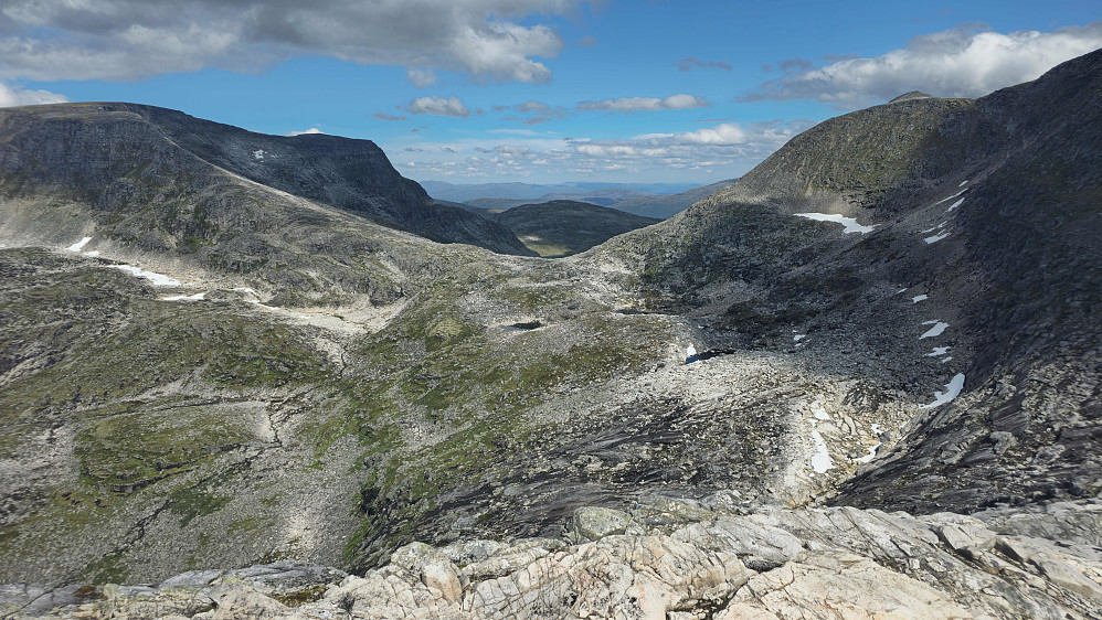 Bandet mellom Pekhøtta og Blånebba.