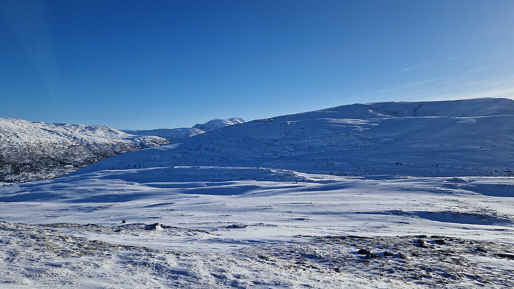 Kufjellet nærmest og Snota bak.