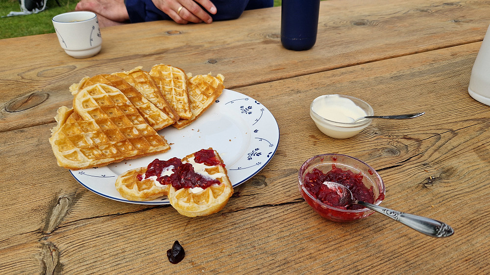 Obligatorisk med bakels på setra.