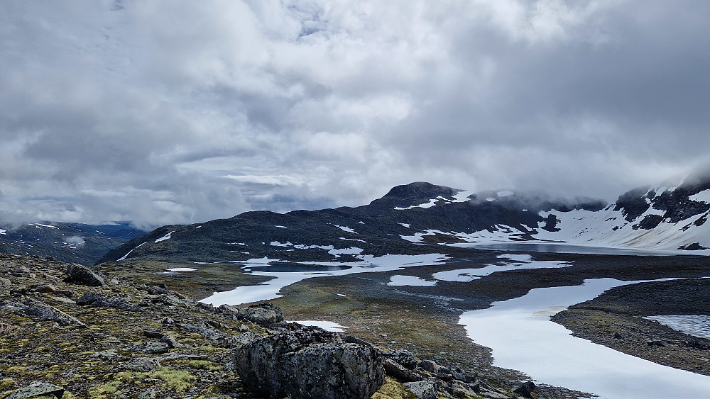 I retning Slanglifjellet.