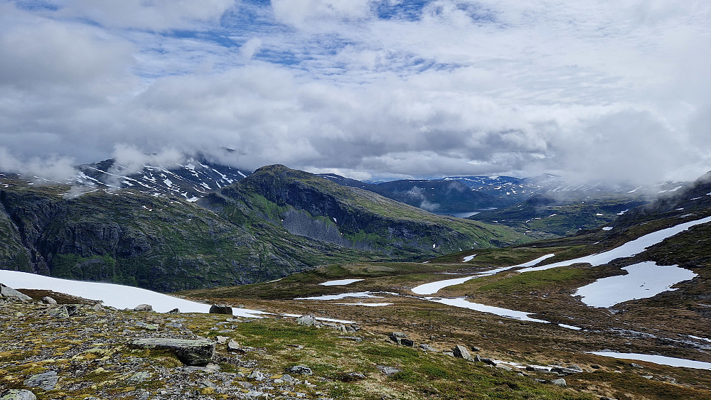 Tovatna, Skardnebba og Tohatten.