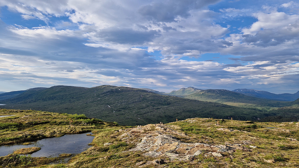 Heimsfjell. Ruten bakerst til høyre.