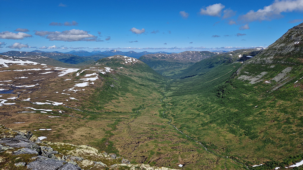 Kvenndalen. Tæla til venstre.