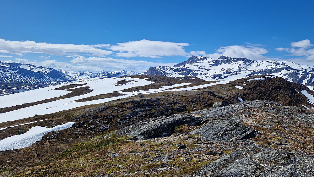 Snota dominerer i landskapet.