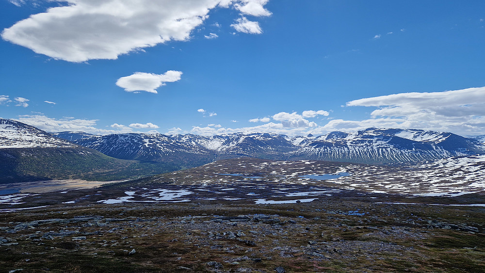 Dypere inn i Trollheimen.