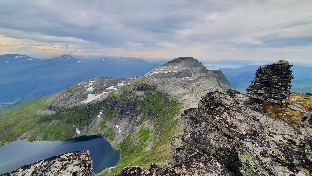 En av to varder på Indre.