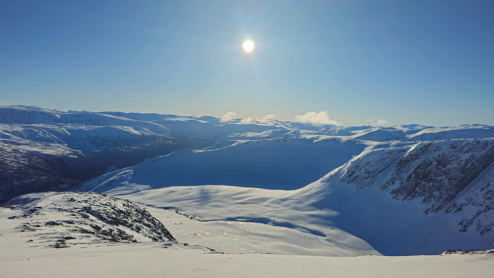 Volladalen og Ekkertind.
