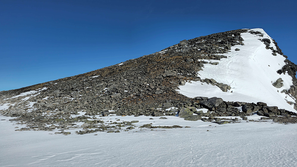 Gikk ned ura ikke langt fra snøkanten.
