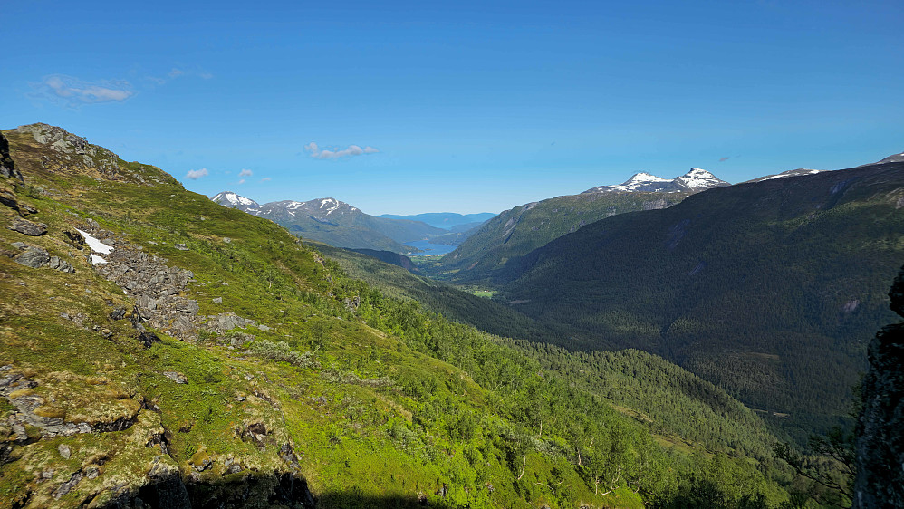 Vestover mot Todalsøra.
