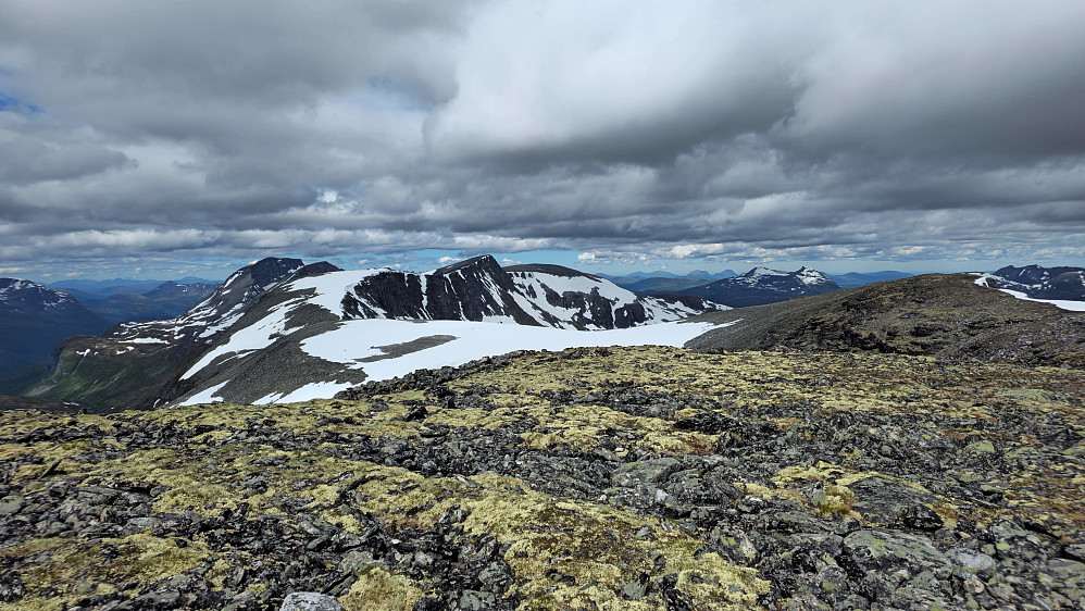 Ryggen mot Grinaren fra Slanglifjellet.