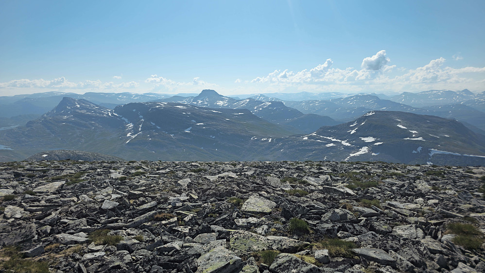 Ser over på motsatt side av Romådalen.