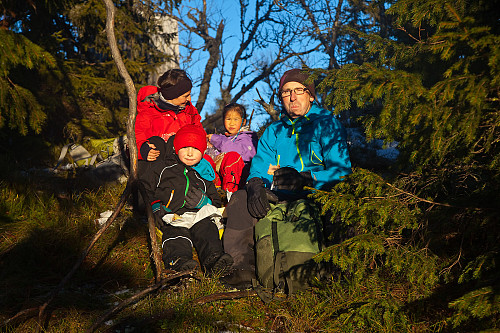 På toppen av Torsæterkampen med mamma, Ola og Kim.