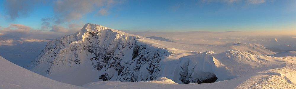 Like ved Midtre Kalvehøgde mot Austre Kalvehøgde (2178 moh).