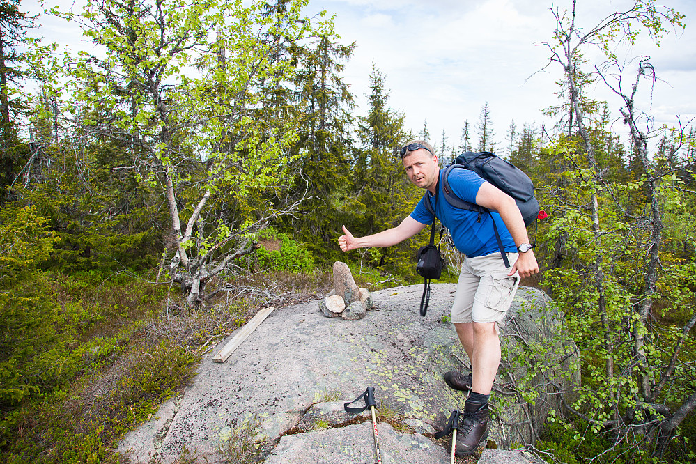Stor glede på puslete topp. Lauvkollen. Finnemarkas høyeste.