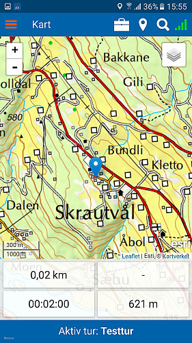 Kartvisning når en aktiv tur tracker. Dashboardet kan fjernes ved å sveipe det ned.